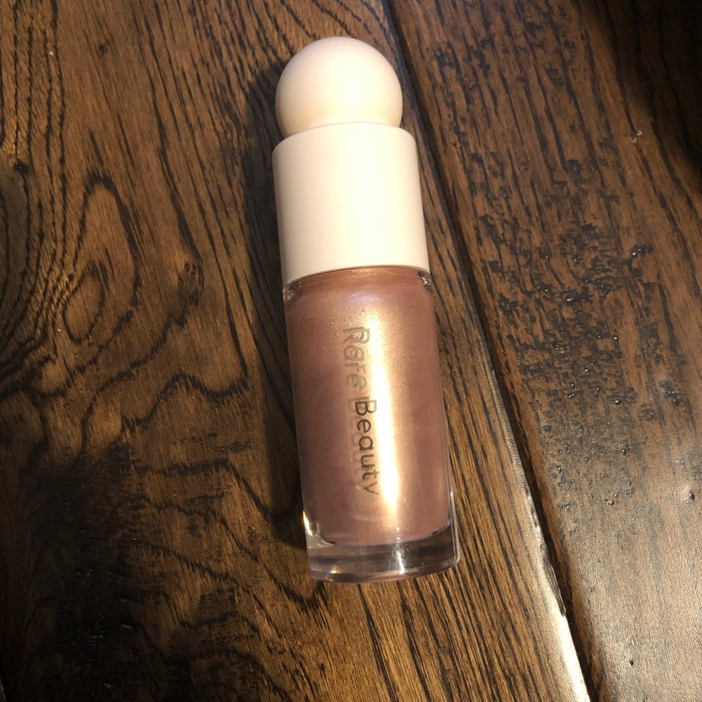 Rare beauty highlighter